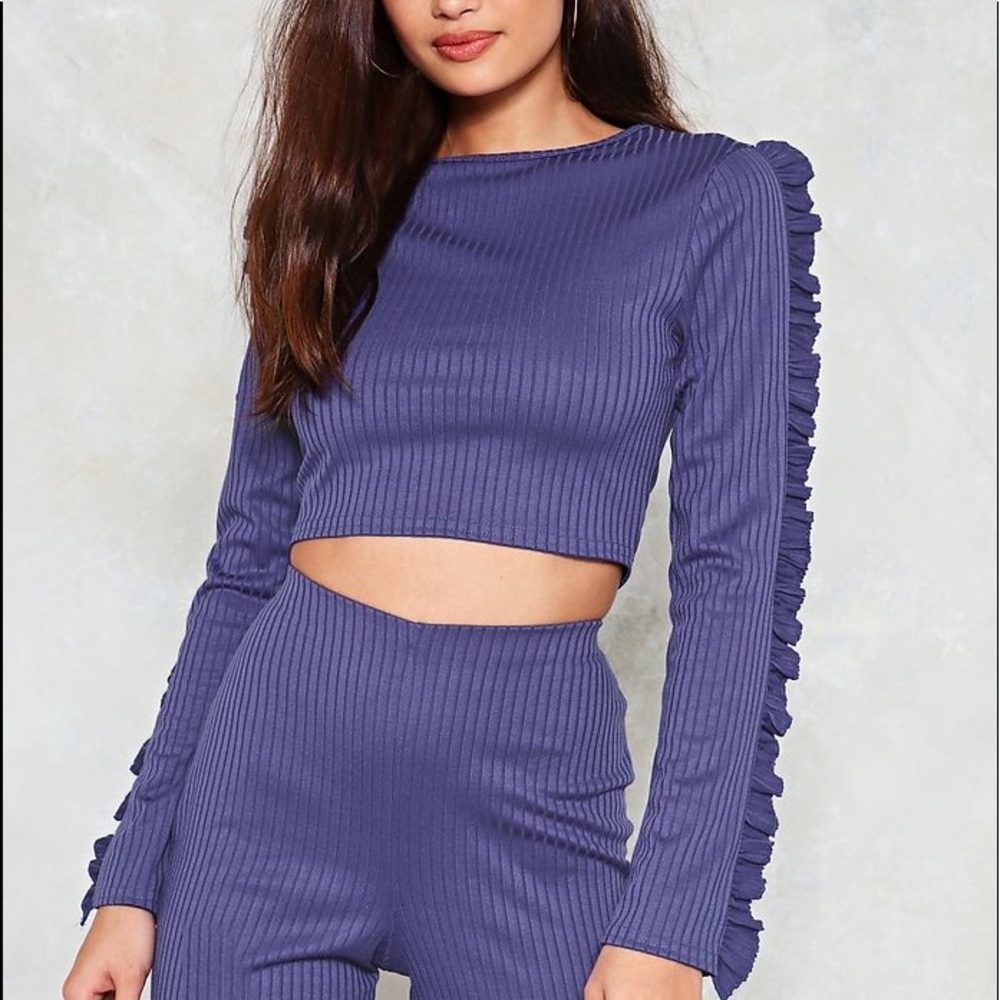 Ruffle Ribbed Long Sleeve Crop Top